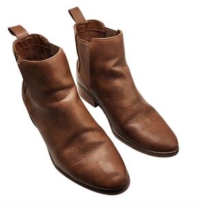 American Eagle Brown Slip On Ankle Boots Size‎ 9